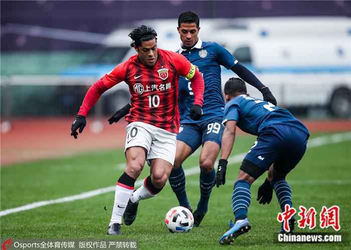 胡尔克在角逐中。图片来历：Osports全体育图片社