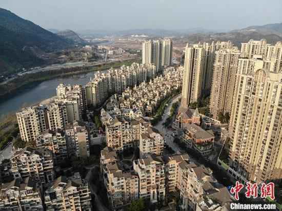 资料图：四川省达州市一处大型小区。 /p中新社记者 张浪 摄