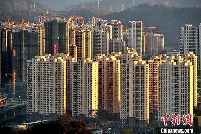 资料图：图为2019年，福建一处正在开拓建树中的房地产楼盘。 /p中新社记者 张斌 摄