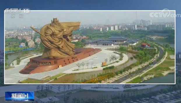  湖北荆州巨型违建“关公像”拆照旧迁？专家提出发起