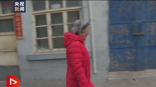 风华正茂→满头银丝！扎根黄土高原53年的她“愿把生命留给患者”