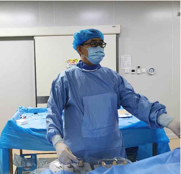 西青医院心内科团队紧张施救使一名30岁突发急性心肌梗塞患者挽回生命