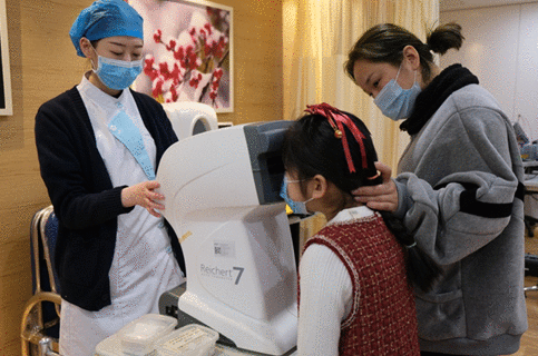 7岁女童1600度近视 究其原因竟是先个性晶体脱位