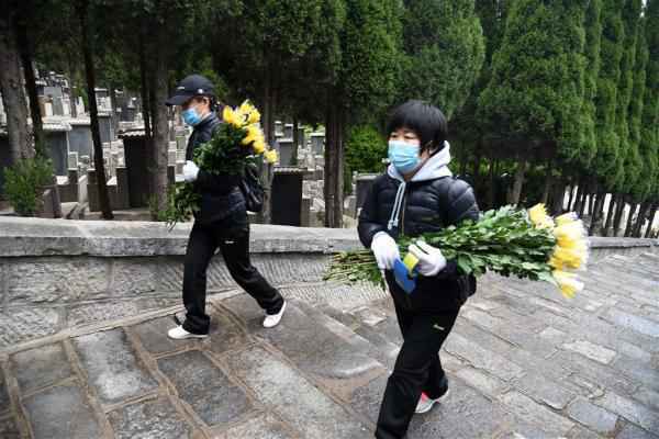 清明代祭寄哀思