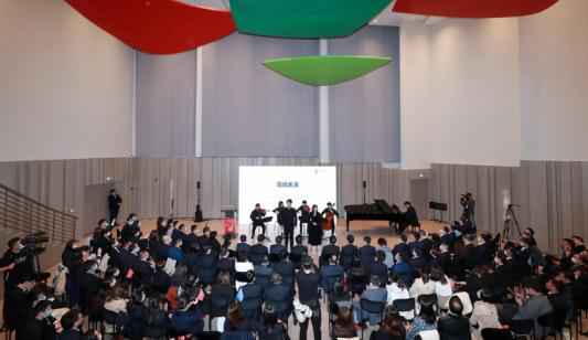 太保团体直属党委举行党史进修教诲主题勾当 用音乐上党课 用艺术讲政