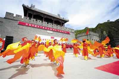 天津市第八届中暮年文化节谨慎开幕：共聚长城下 同唱一首歌