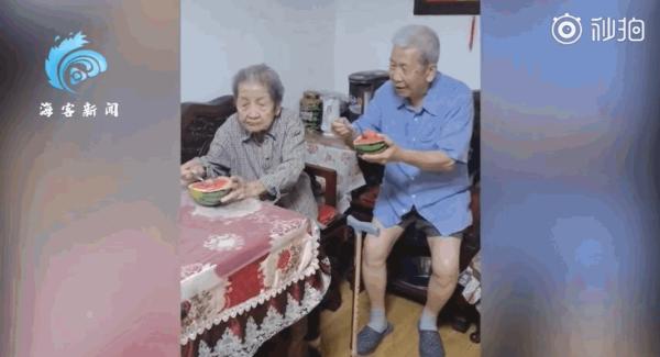 “早上好，老娘！”