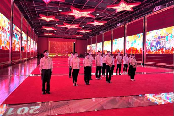 农刊行天津市北辰支行开展“追忆时代影象 传承时代精力”主题党日活
