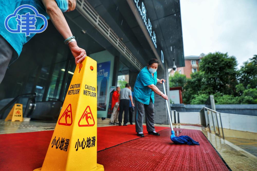 天津轨道交通提级应对暴雨 当天共开队列车1646列次 运送游客86.68万人次