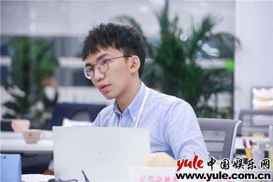 《令人心动的offer》实习生李浩源 《令人心动的offer》,提供职场图鉴