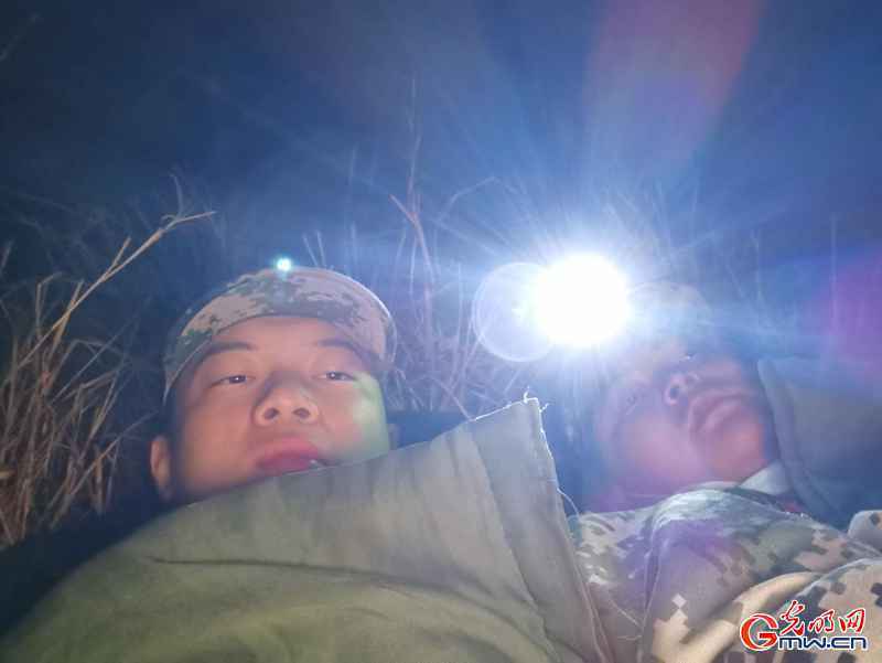 西昌丛林火警扑火队员中有位大功连传人