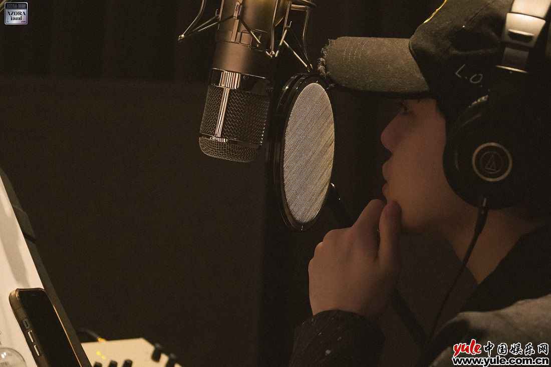 尤长靖白色恋人节发重置曲 暖心收录歌迷合唱登热搜