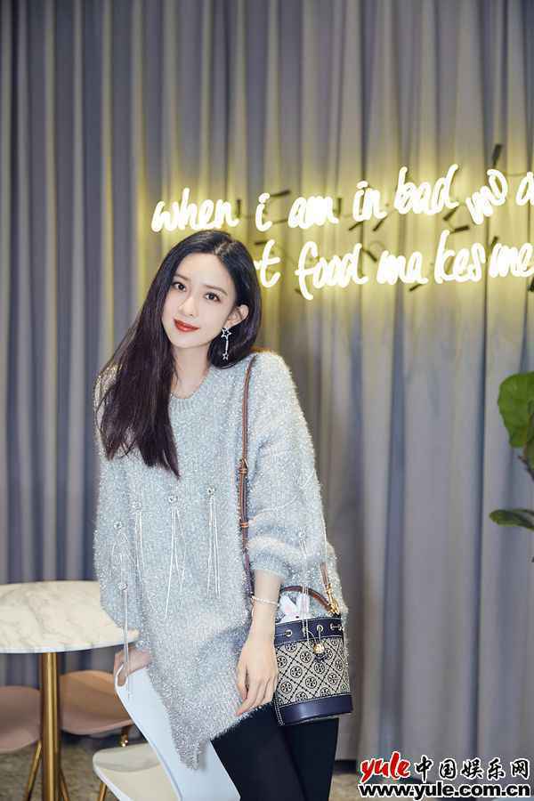 孟子义闪耀出街晒美图 造型休闲随性尽显利落气质