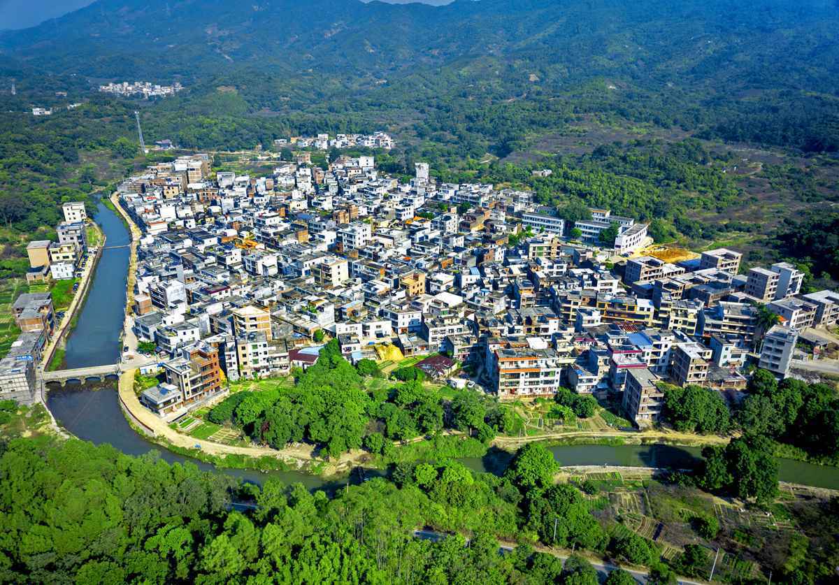 【瑰丽村子】揭阳普宁市下营村：增强基本设施建树 打造宜居村子情况