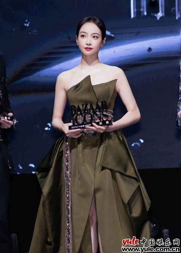 宋茜蝶舞恋花裙表态时尚盛典 柔美浪漫获誉魅力icon