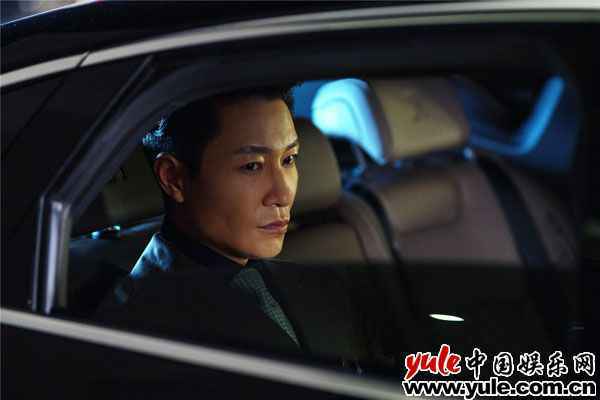 李宗翰双剧热播演技获赞 塑造反差魅力圈粉无数