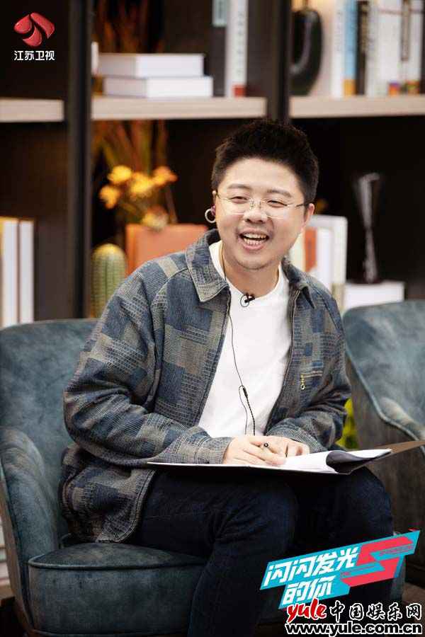 《闪闪发光的你》呼兰回归“老本行” 筹备好迎接金融段子了吗？