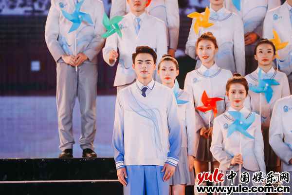 厦大百年校庆晚会落幕 楼恒志表演亮眼十足