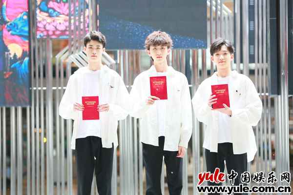 2 风华少年团助力“庆百年,诵经典”勾当