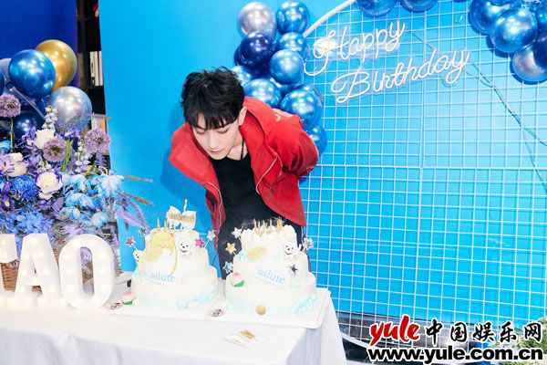 黄子韬生日会惊喜不断 音乐影视综艺商务价值全面开花