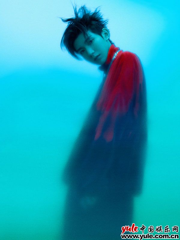 王源新专辑《夏野了》多元曲风 王源新专辑《夏野了》新歌首发 “音乐篇章”形式诠释多元曲风