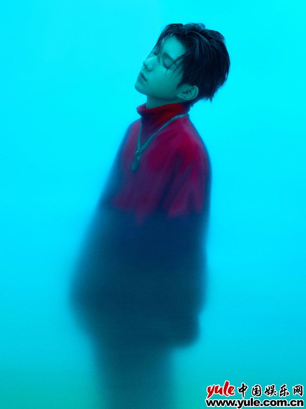 王源新专辑《夏野了》新歌浪漫 王源新专辑《夏野了》新歌首发 “音乐篇章”形式诠释多元曲风