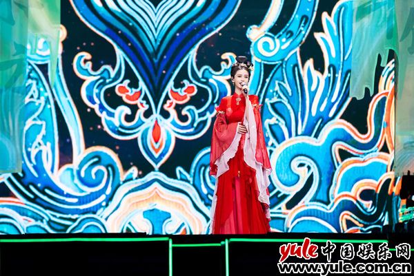 Angelababy演唱《星月神话》 Angelababy古装出席盛典勾当 献唱《星月神话》通报东方魅力