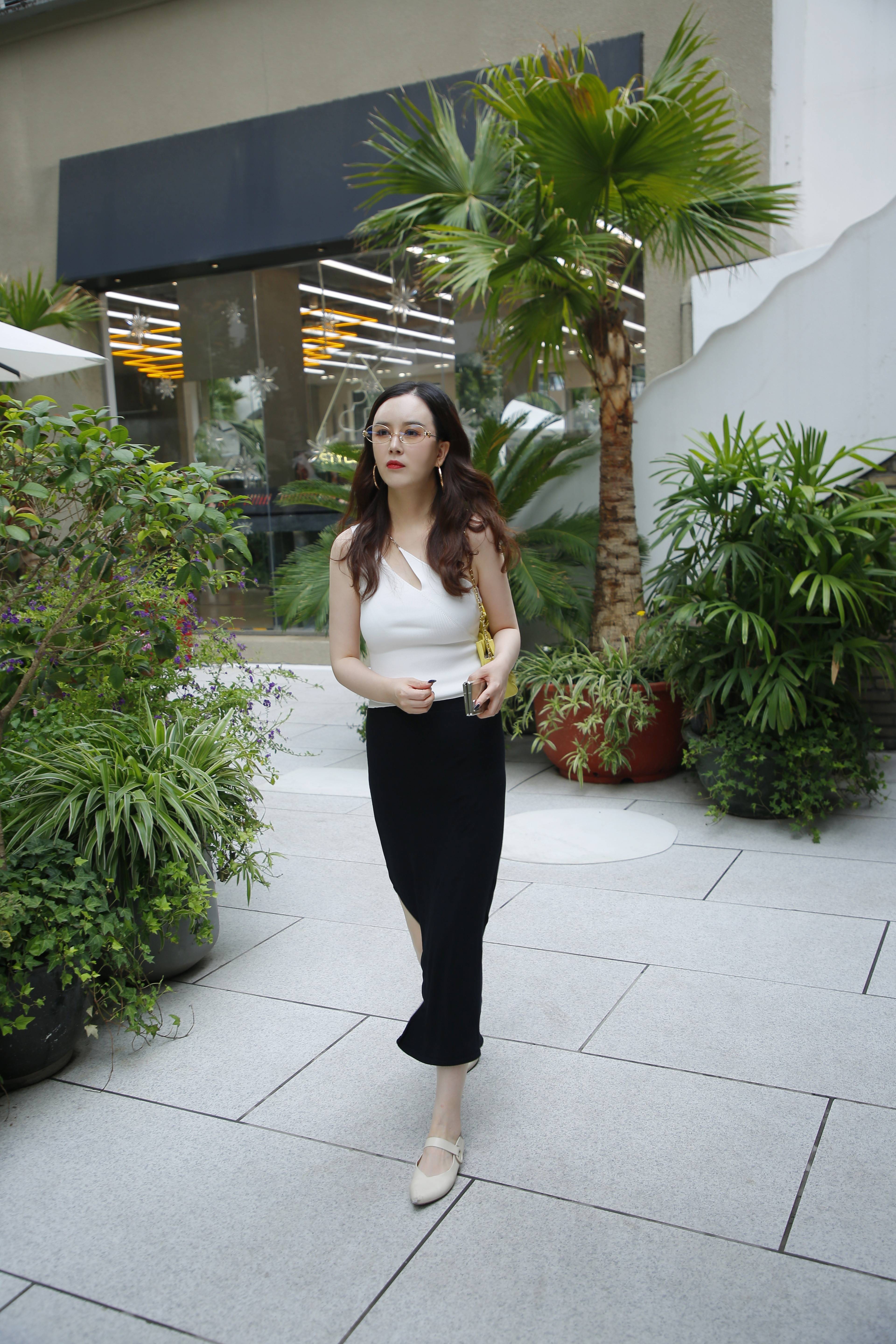 暖阳璀璨 刘竞导演精美出行清柔夏日年华