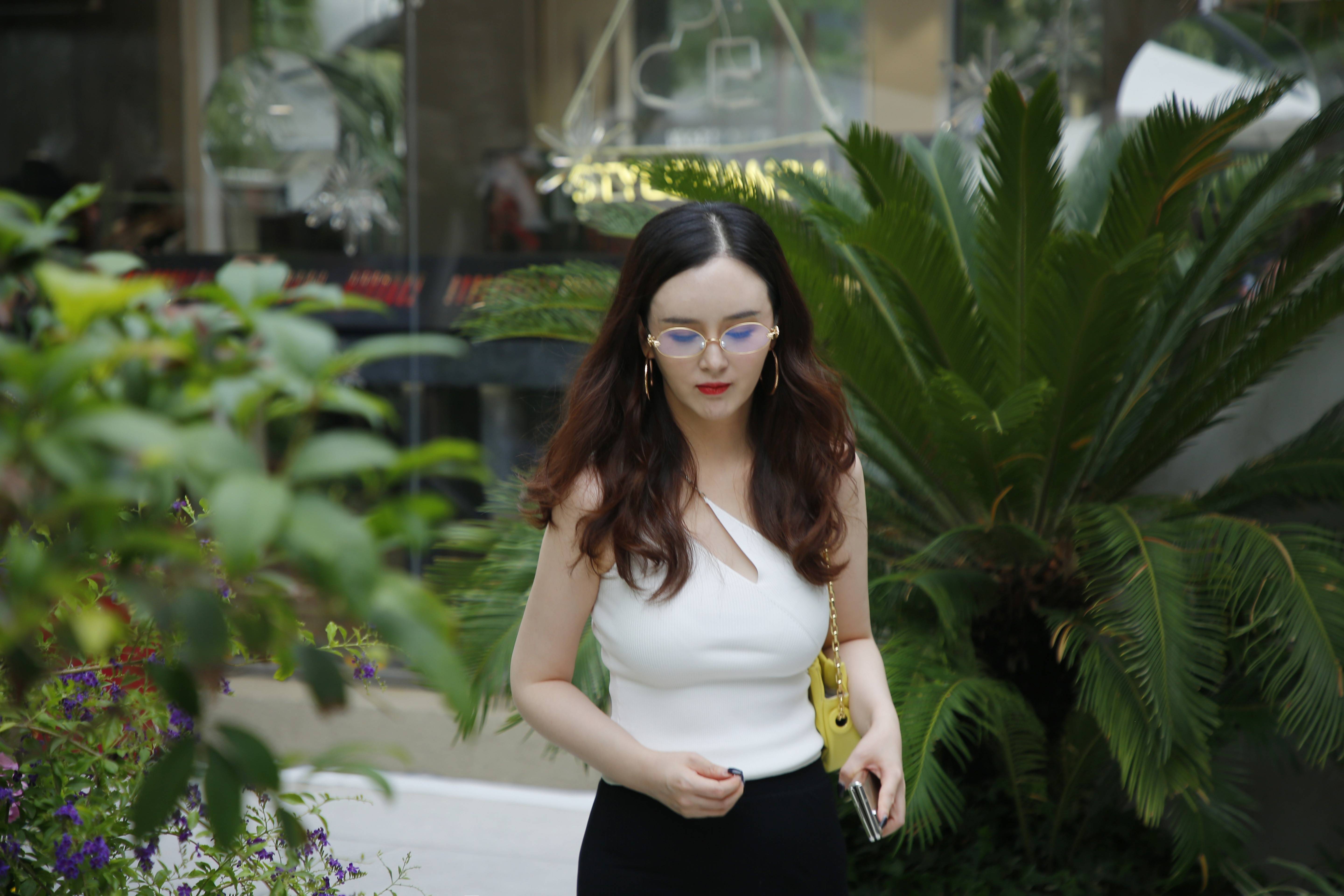 暖阳璀璨 刘竞导演精美出行清柔夏日年华