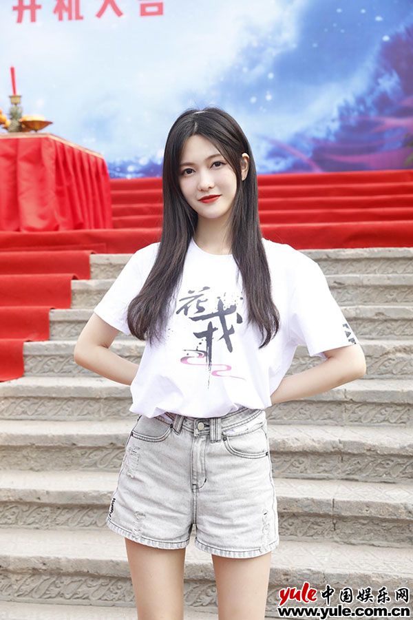 丝芭影视奇幻仙侠剧《花戎》开机 陆婷玉惊喜化身天界美食小当家