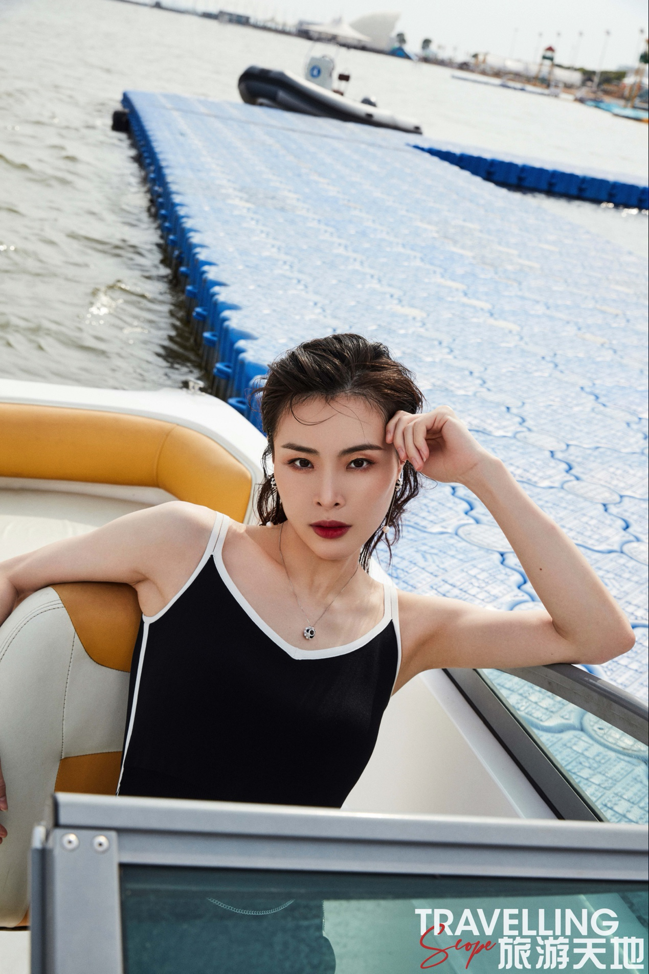 吴敏霞杂志大片曝光，状态姣好又酷又飒揭示女性之美