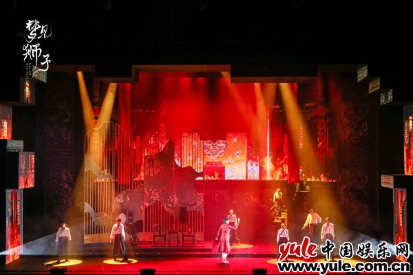 4 演员刘畅跨界出演音乐剧《梦见狮子》 「白翡丽」丽句清词引人入胜