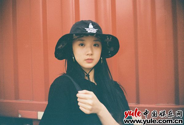 廖银玥家产风写真 电视剧《我是真的爱你》收官 廖银玥曝最新家产风胶片写真