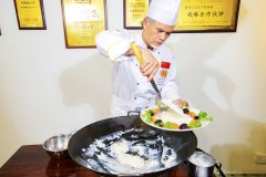 【粤菜师傅】佛山顺德名厨何定文：与水牛奶结下不解之缘