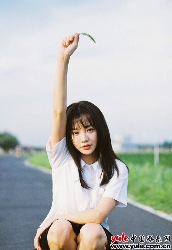 胡意旋夏日写真 胡意旋夏日胶片写真 橘子系少女元气十足