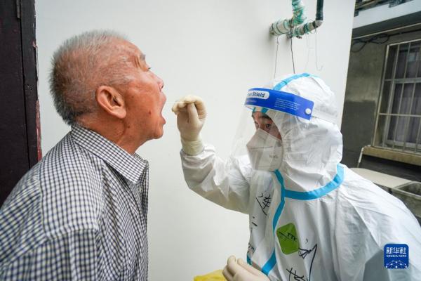 致敬一线抗疫英雄——疫情下的“扬州色彩”