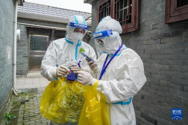 致敬一线抗疫英雄——疫情下的“扬州色彩”
