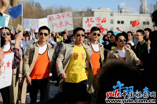 IS2A1161 《守望芳华》曝光终极海报和“可造之才”版预告 师徒铁三角探寻芳华的奥秘