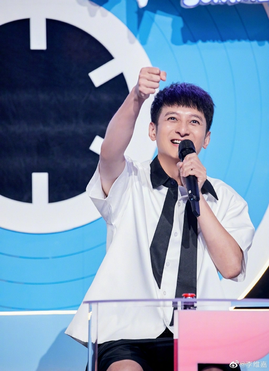 李维嘉回应代言风浪 号令加盟商公道表达诉求