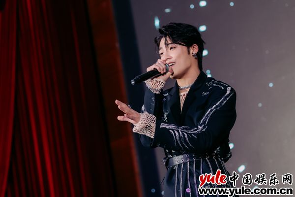 WechatIMG1214 格雷万印象之夜上演 杨千嬅吉娜两大辣妈惊艳表态