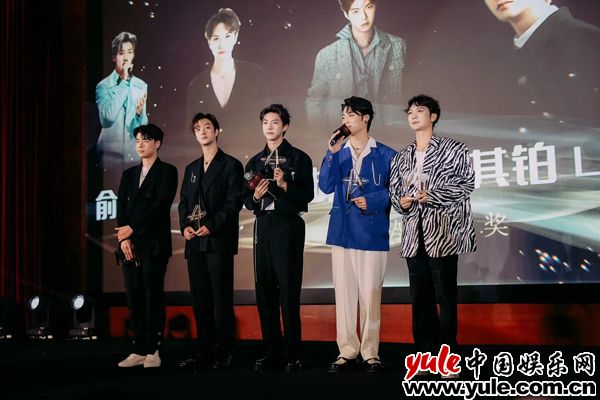 WechatIMG1218 格雷万印象之夜上演 杨千嬅吉娜两大辣妈惊艳表态