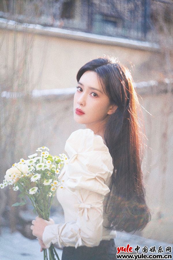 05 孟子义初春明亮少女写真释出 温婉灵动沐浴和煦日光