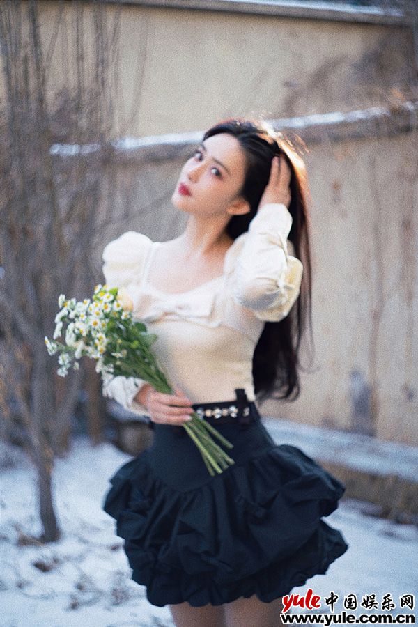 06 孟子义初春明亮少女写真释出 温婉灵动沐浴和煦日光